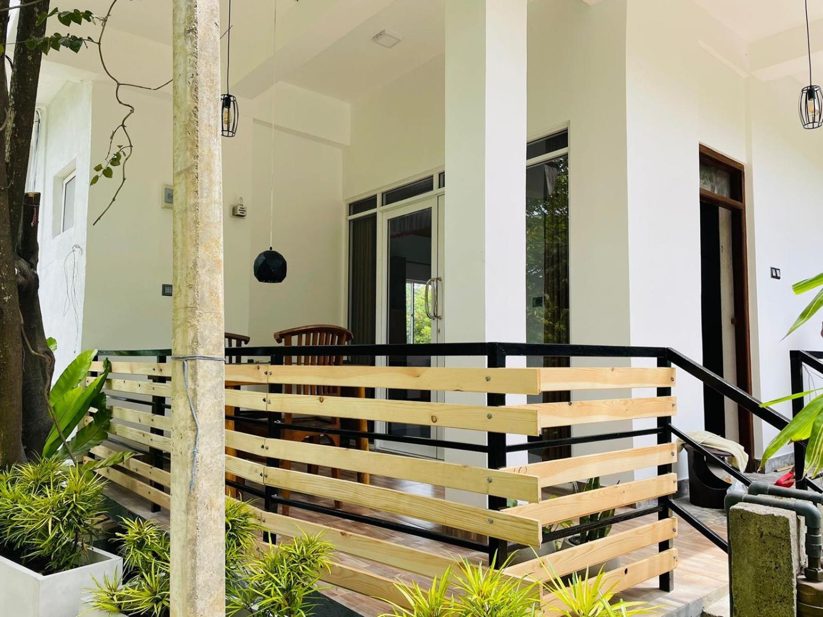Dhanudi Homestay エッラ エクステリア 写真