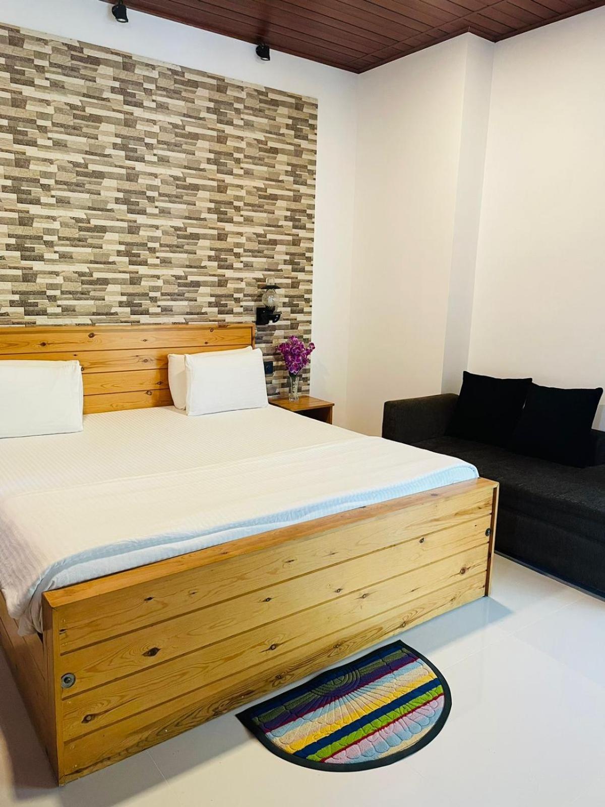 Dhanudi Homestay エッラ エクステリア 写真