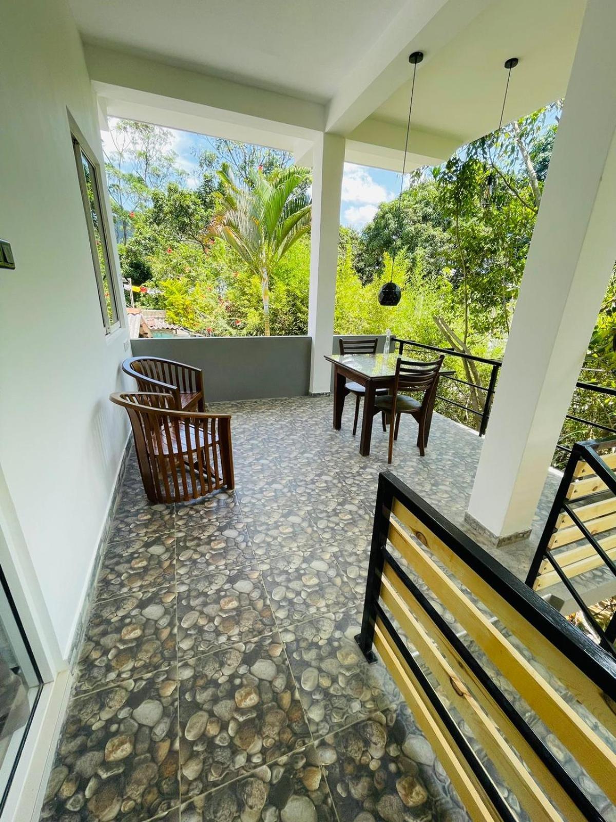 Dhanudi Homestay エッラ エクステリア 写真