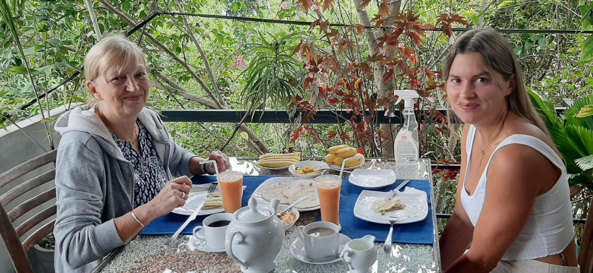 Dhanudi Homestay エッラ エクステリア 写真