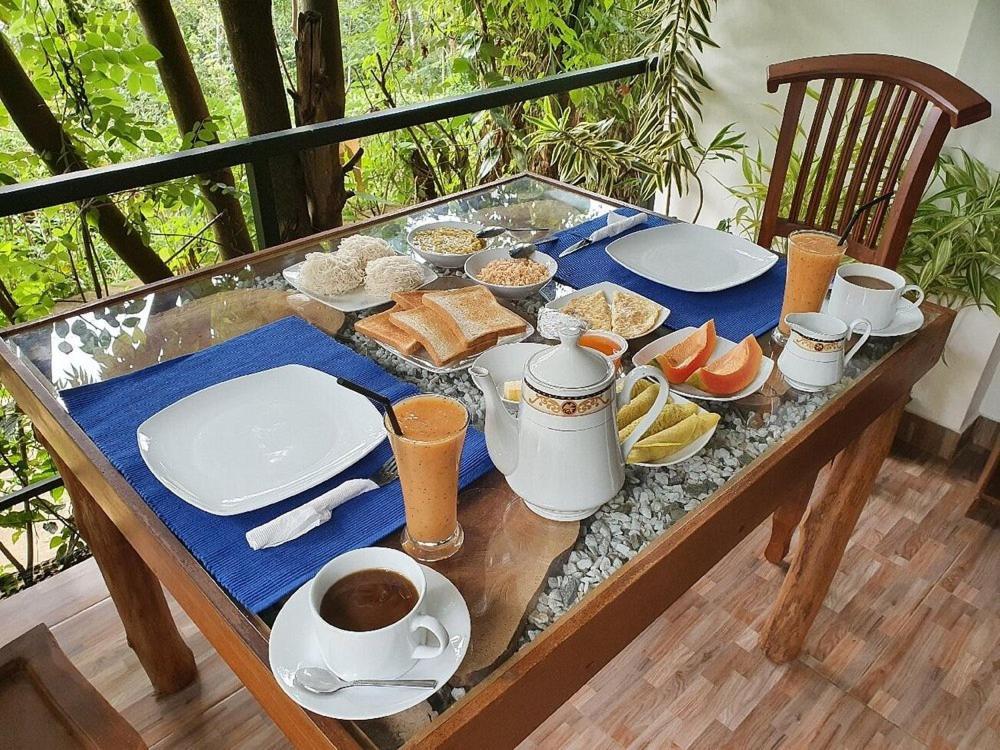 Dhanudi Homestay エッラ エクステリア 写真