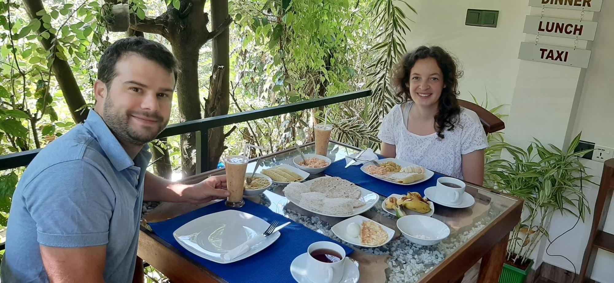 Dhanudi Homestay エッラ エクステリア 写真