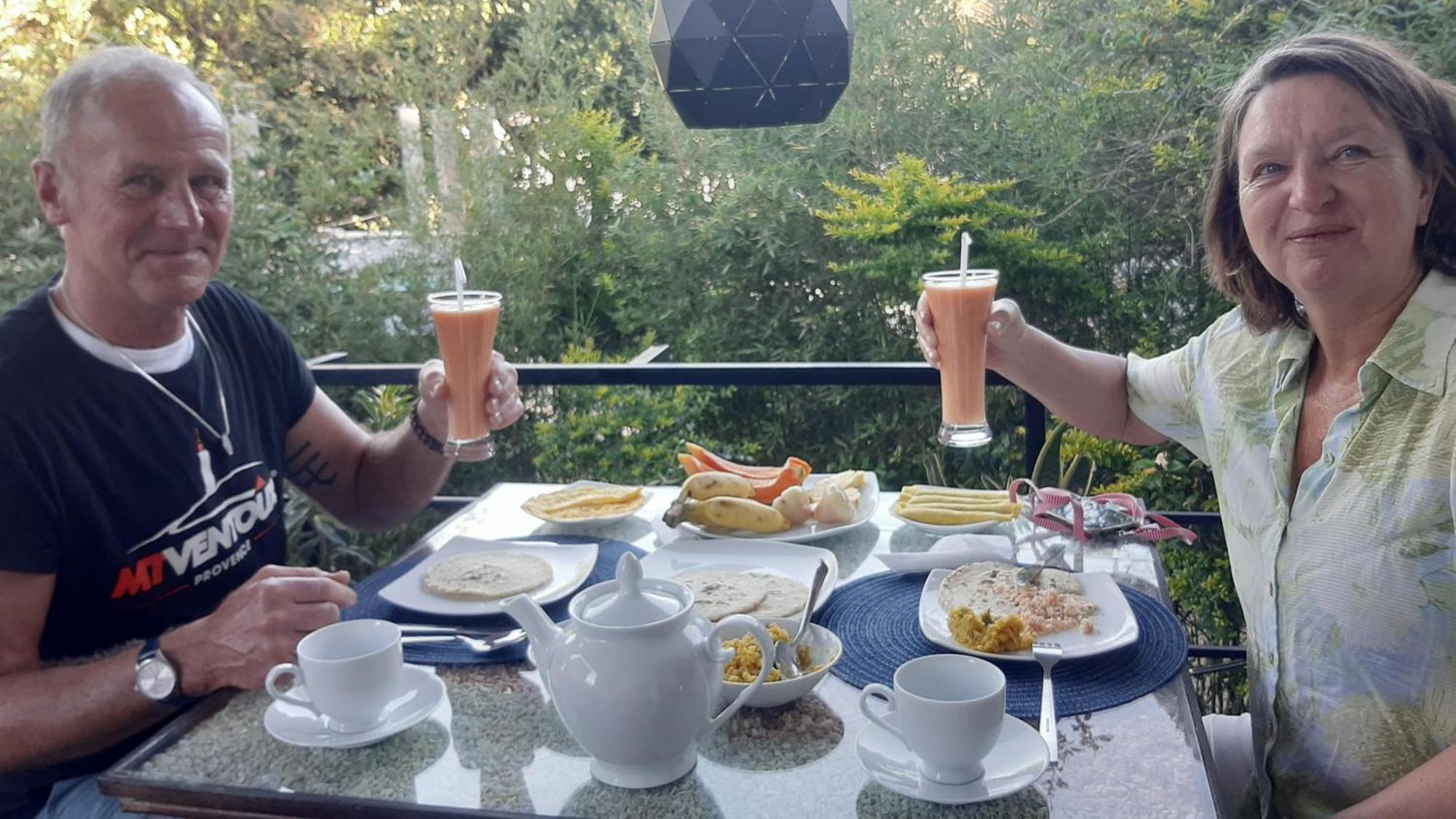Dhanudi Homestay エッラ エクステリア 写真