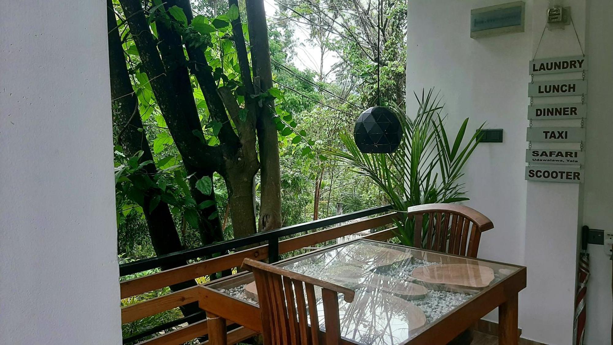 Dhanudi Homestay エッラ エクステリア 写真