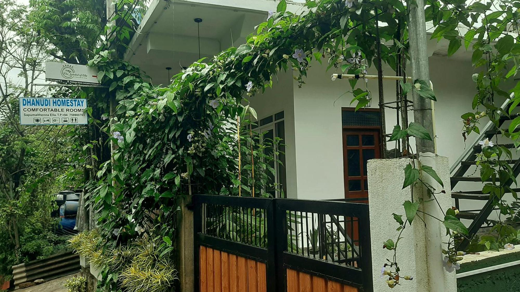 Dhanudi Homestay エッラ エクステリア 写真